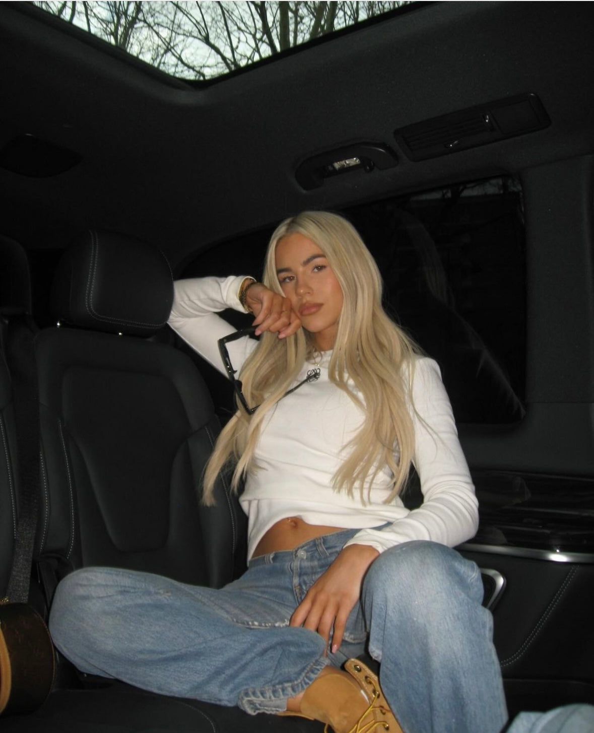 LONG SLEEVE LO TOP IN WHITE