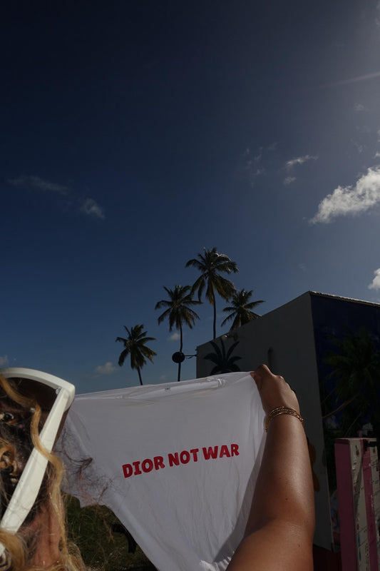 NO WAR BABY TEE
