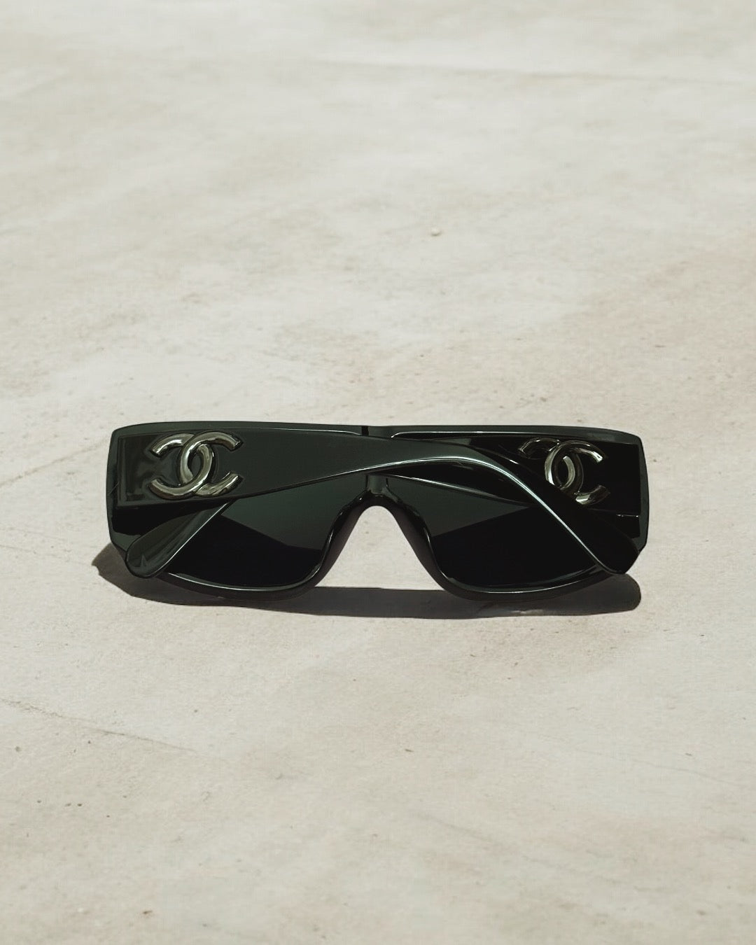 Oversized CC sunglasses
