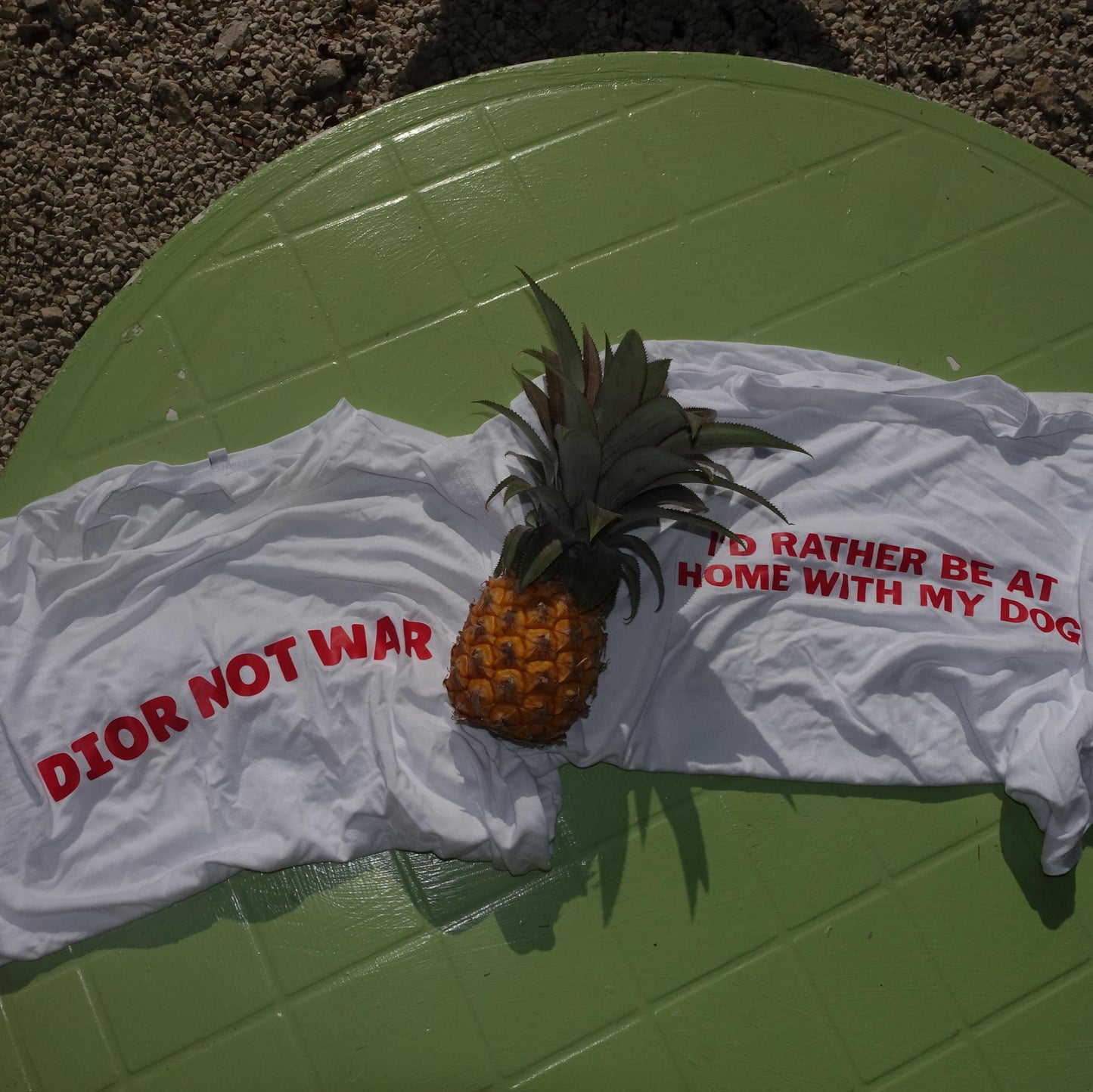 NO WAR BABY TEE