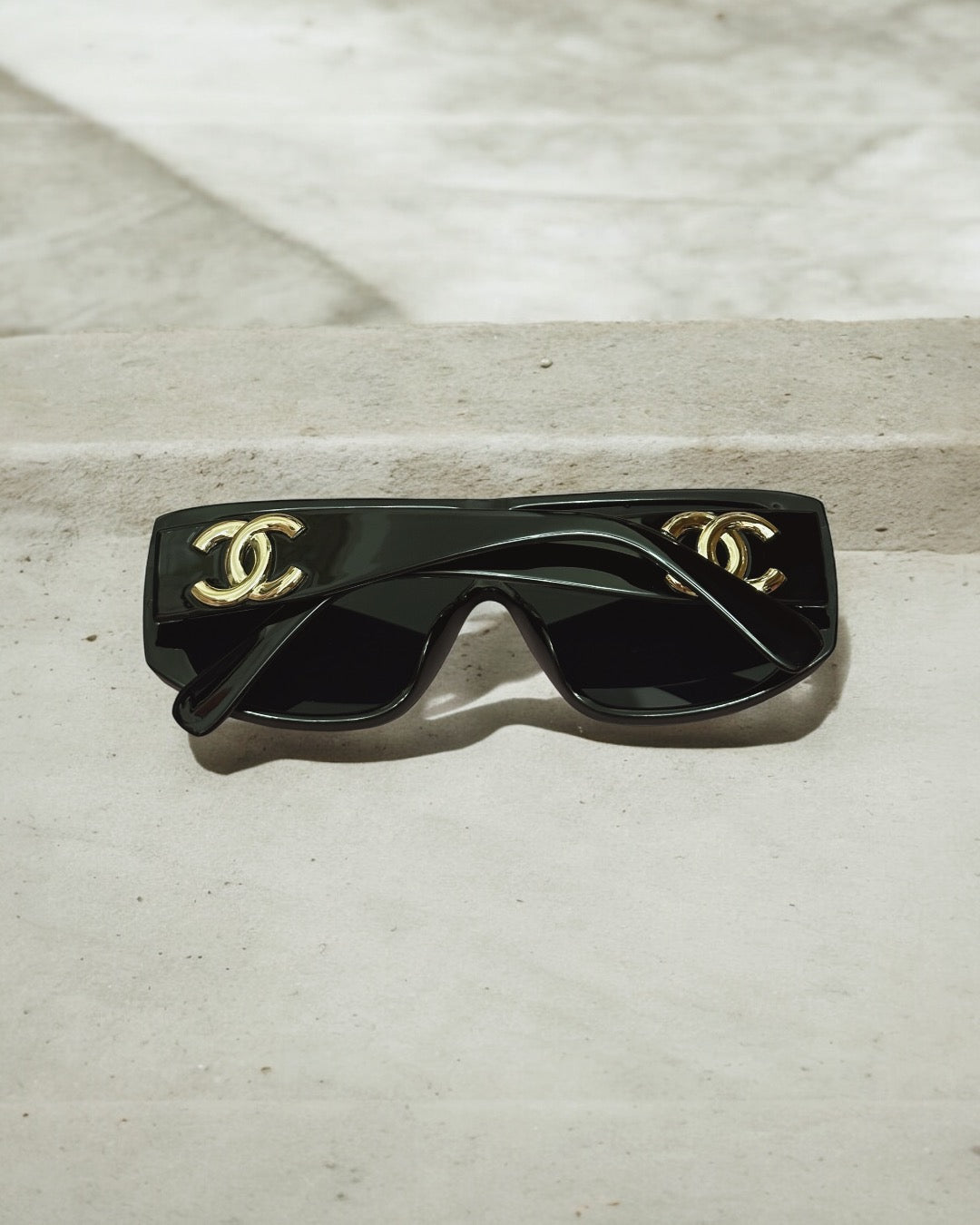 Oversized CC sunglasses