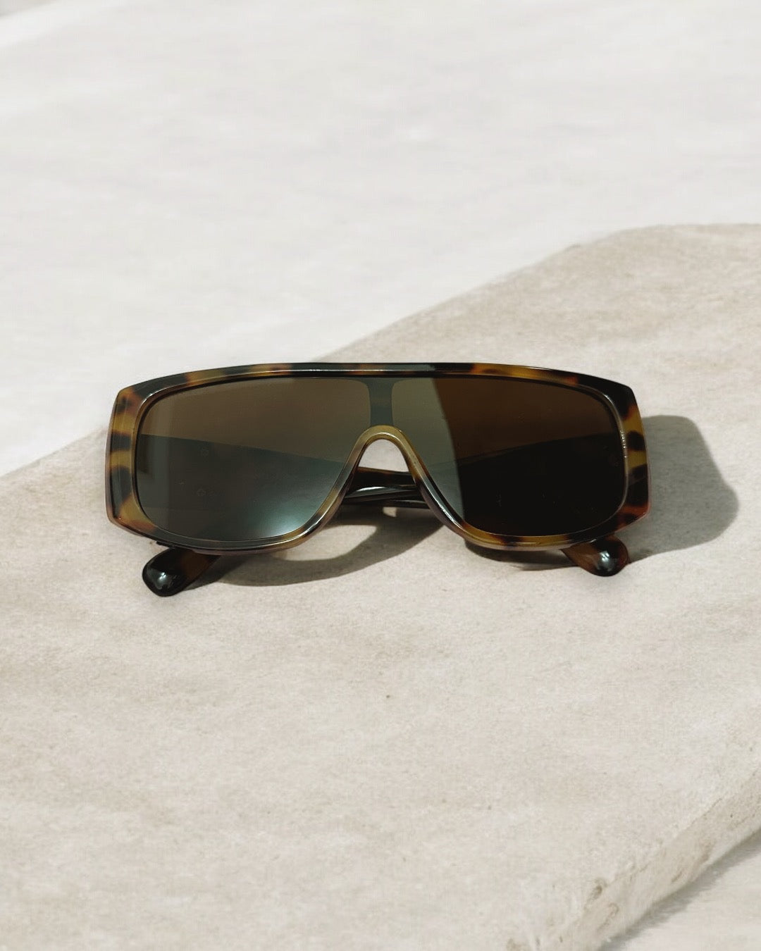 Oversized CC sunglasses